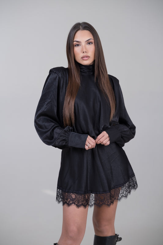 Abito in raso con pizzo