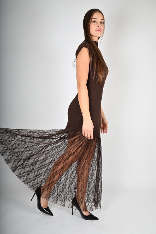 Abito lungo in maglia con pizzo