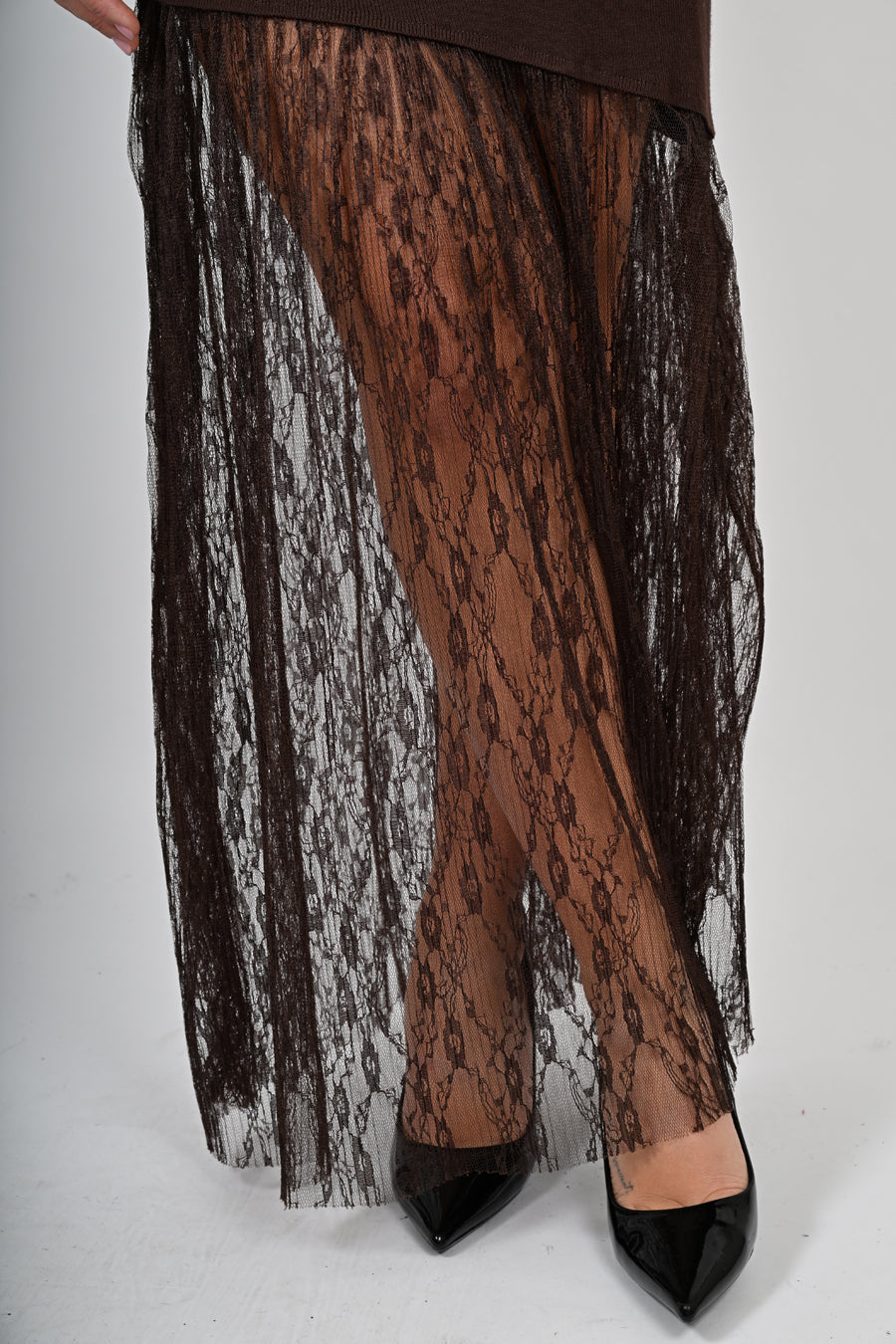 Abito lungo in maglia con pizzo