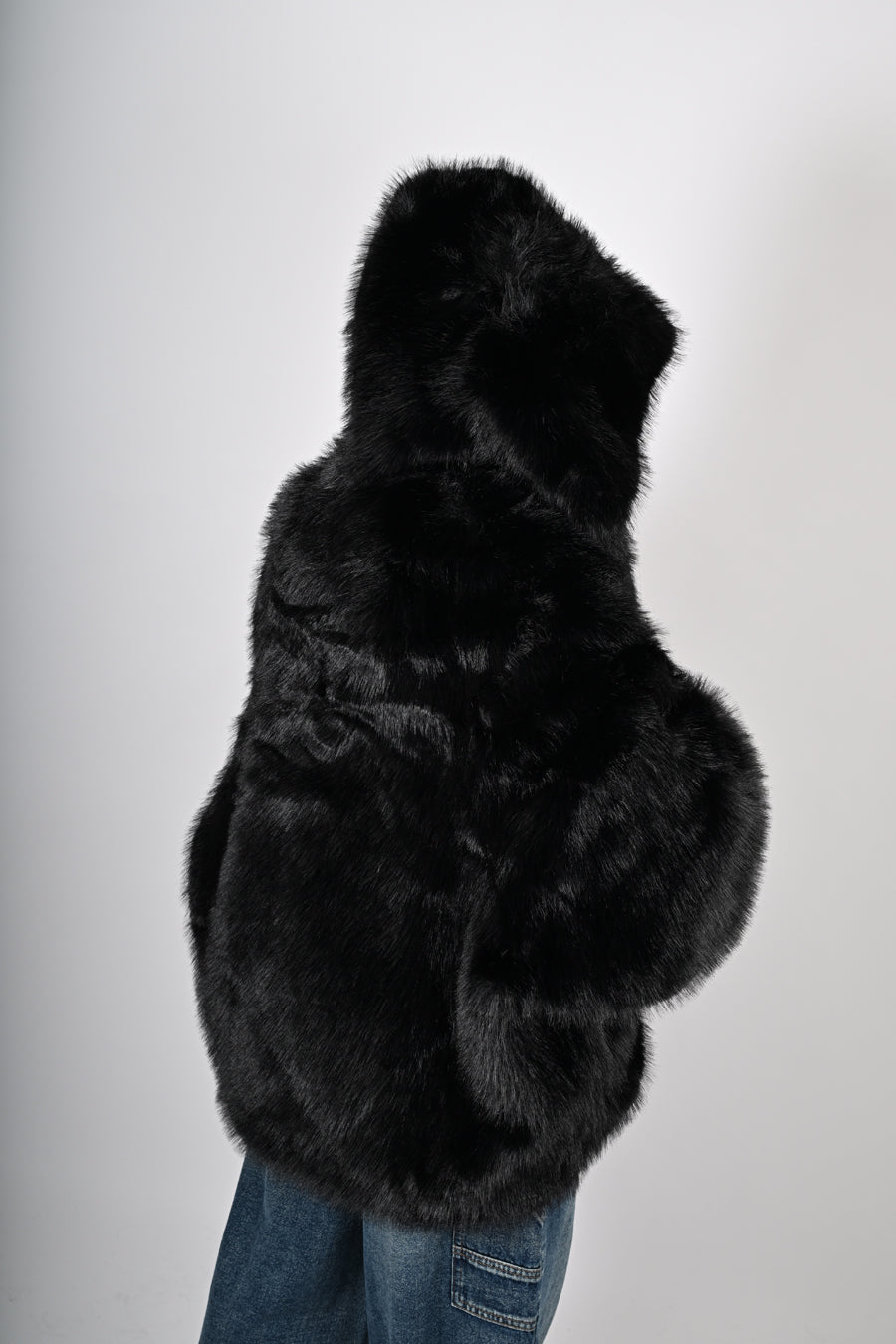 Eco-pelliccia con cappuccio