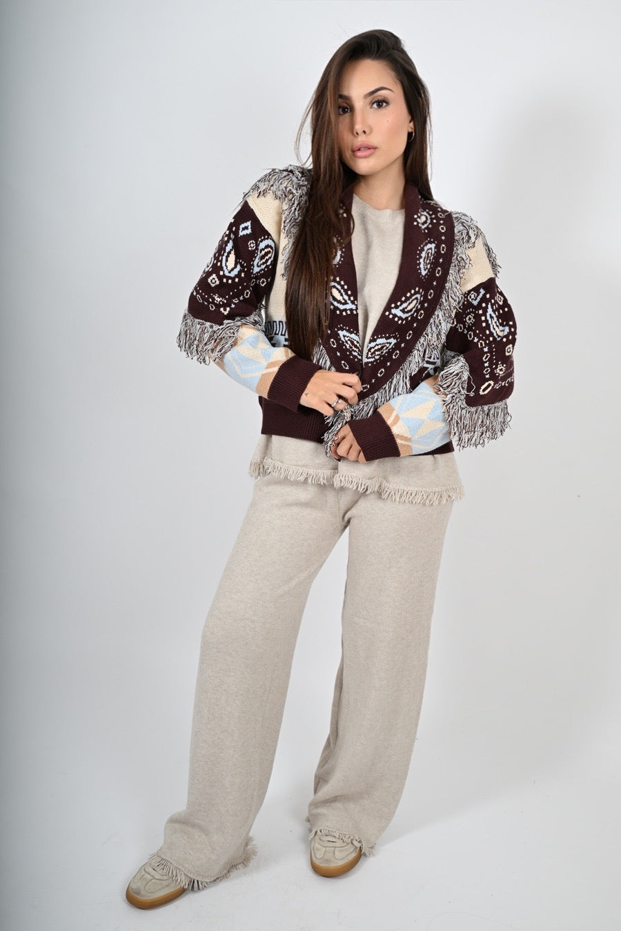 Cardigan in fantasia con frange corto