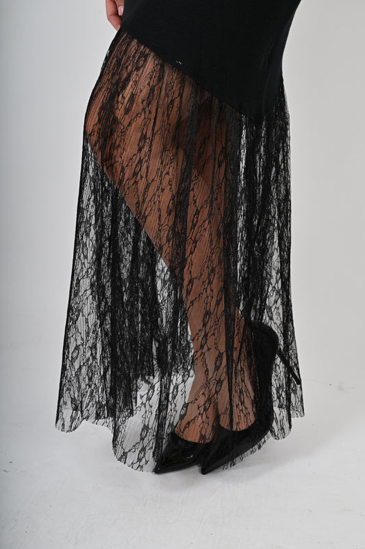 Abito lungo in maglia con pizzo