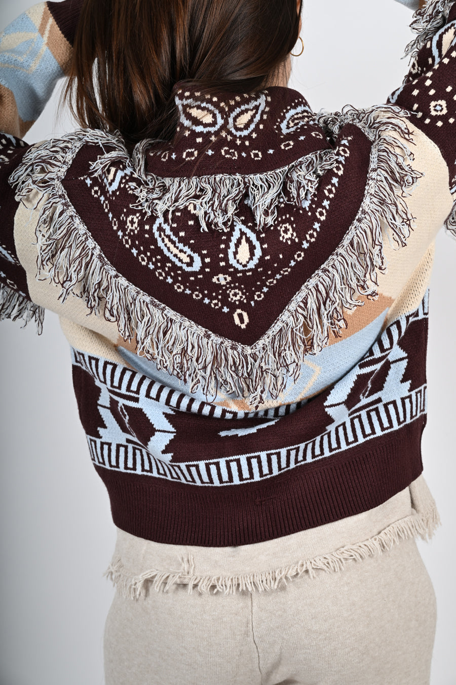 Cardigan in fantasia con frange corto