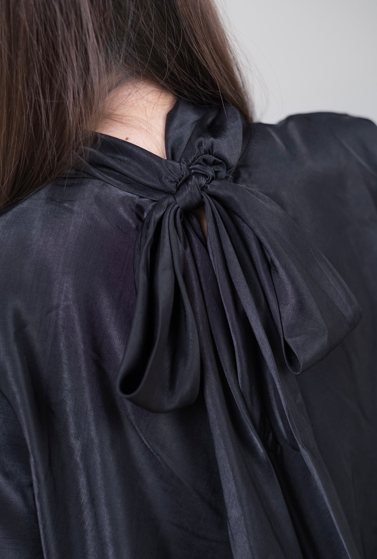 Abito in raso con pizzo