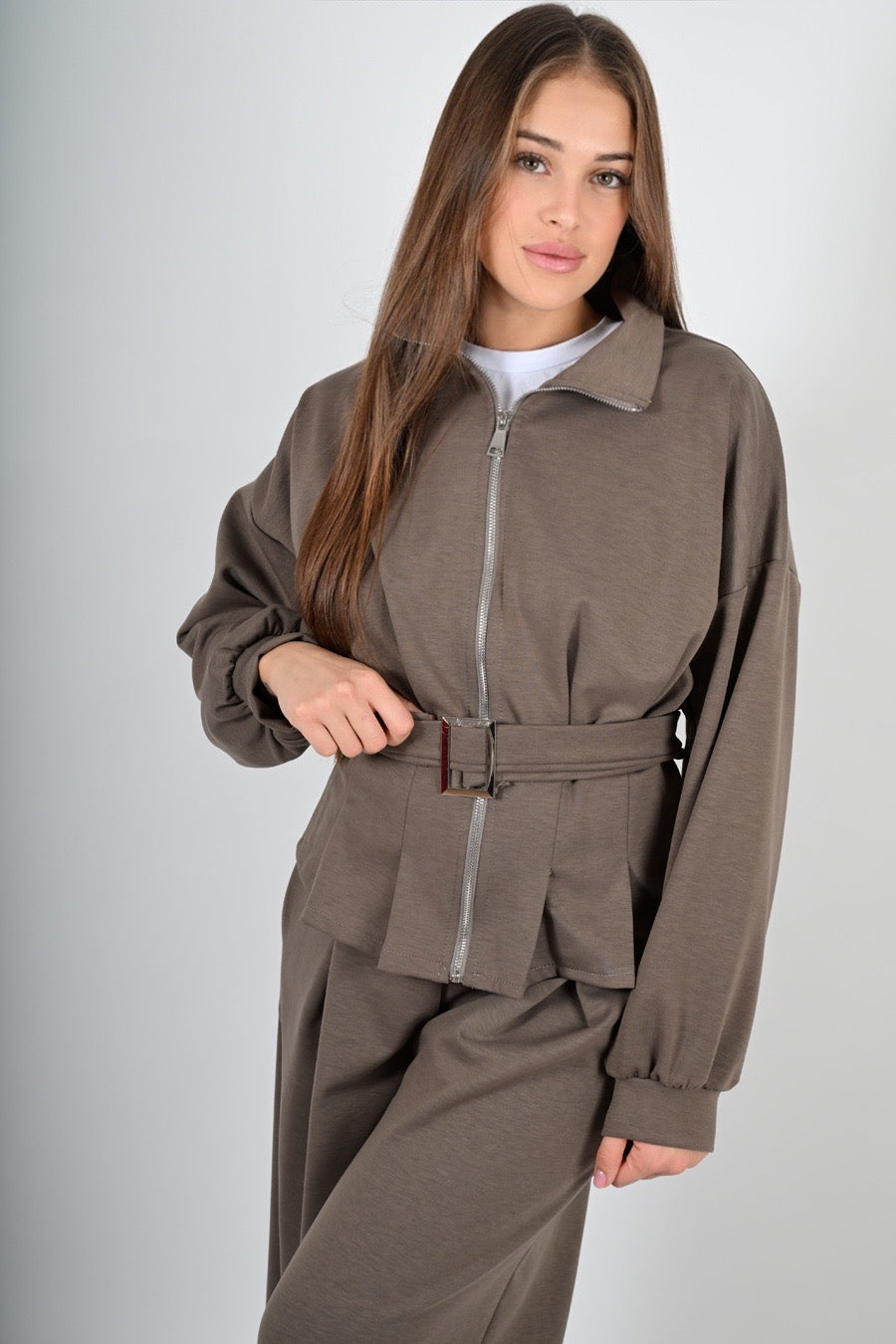 Giacca con cerniera e cintura in tuta