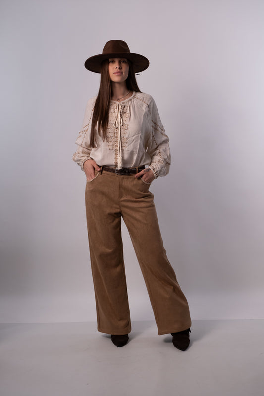 Pantalone in simil-camoscio con cintura