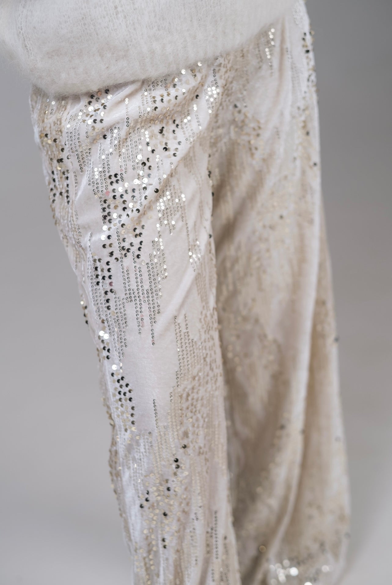 Pantaloni in velluto con paillettes