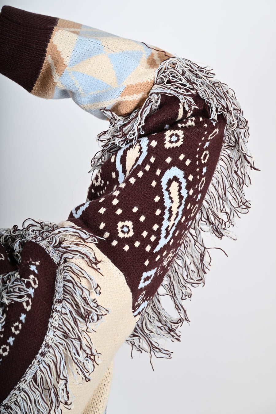 Cardigan in fantasia con frange corto