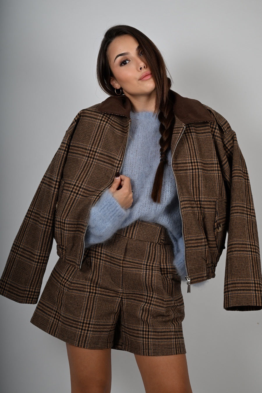 Bomber oversize scozzese con tasche a vista