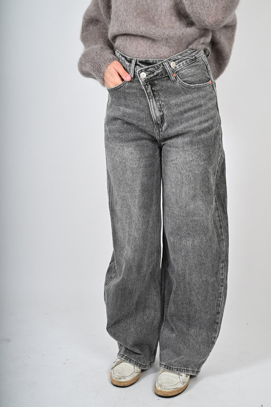 Demin criss cross ballon fit