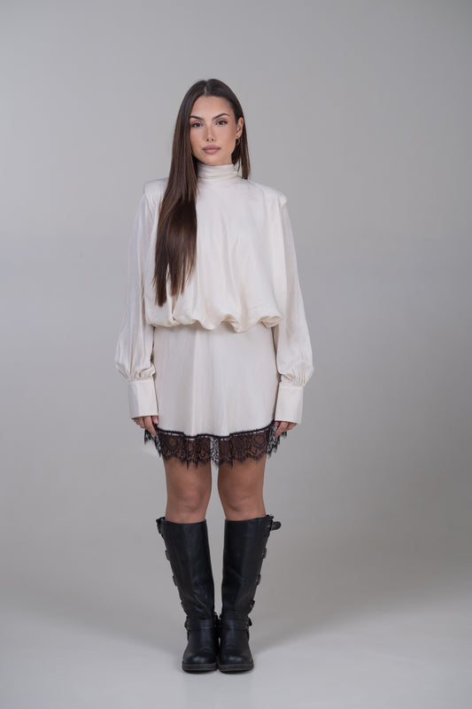 Abito in raso con pizzo